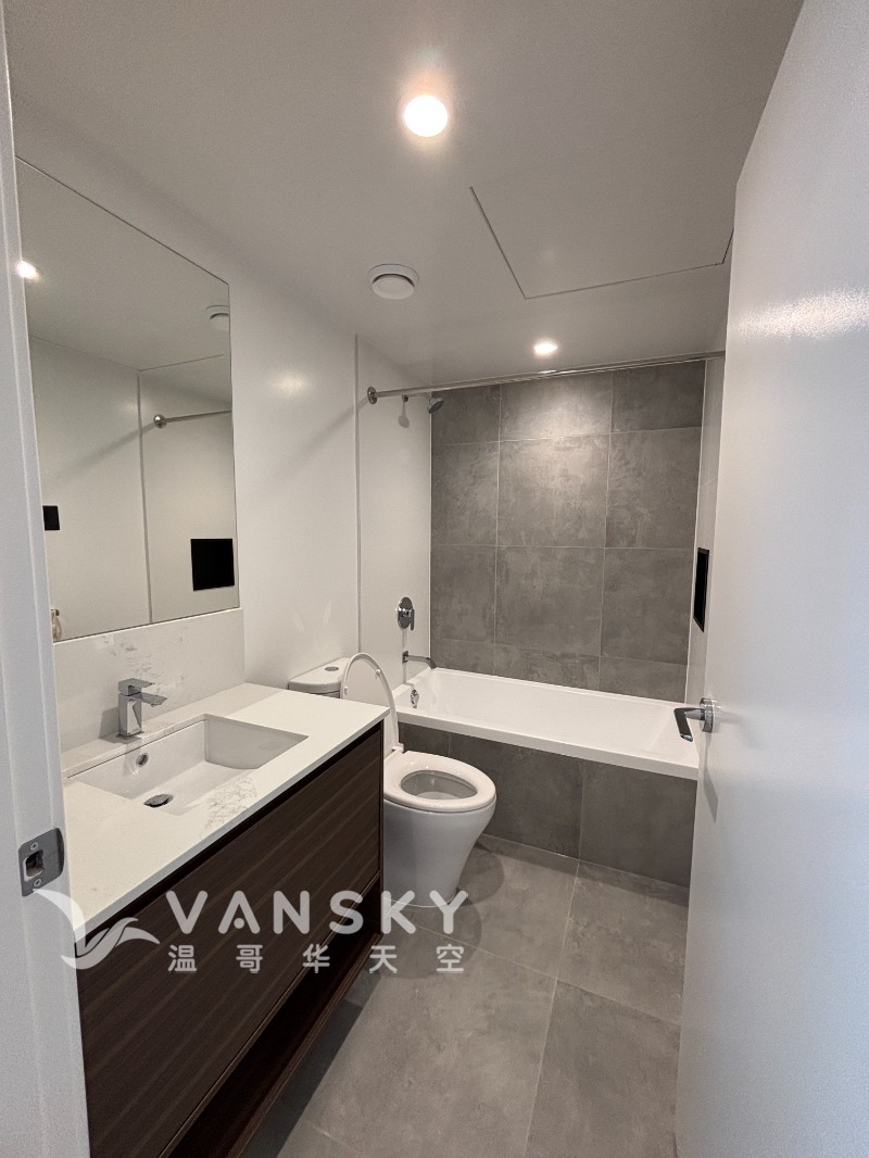 250927122638_9 2nd bathroom photo.jpeg